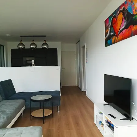 Maison 8 Personnes Et Un De 4 Personnes A 12km Du Parc La Verrie