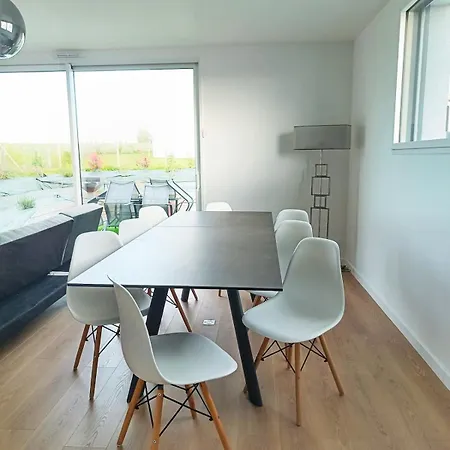 Maison 8 Personnes Et Un De 4 Personnes A 12km Du Parc La Verrie